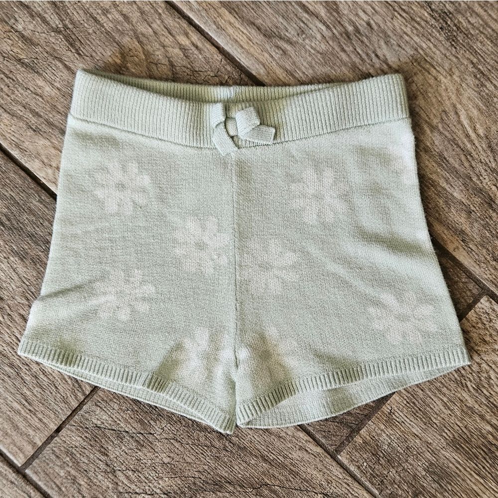 Modern Moments Green and White Floral Shorts Size 2T